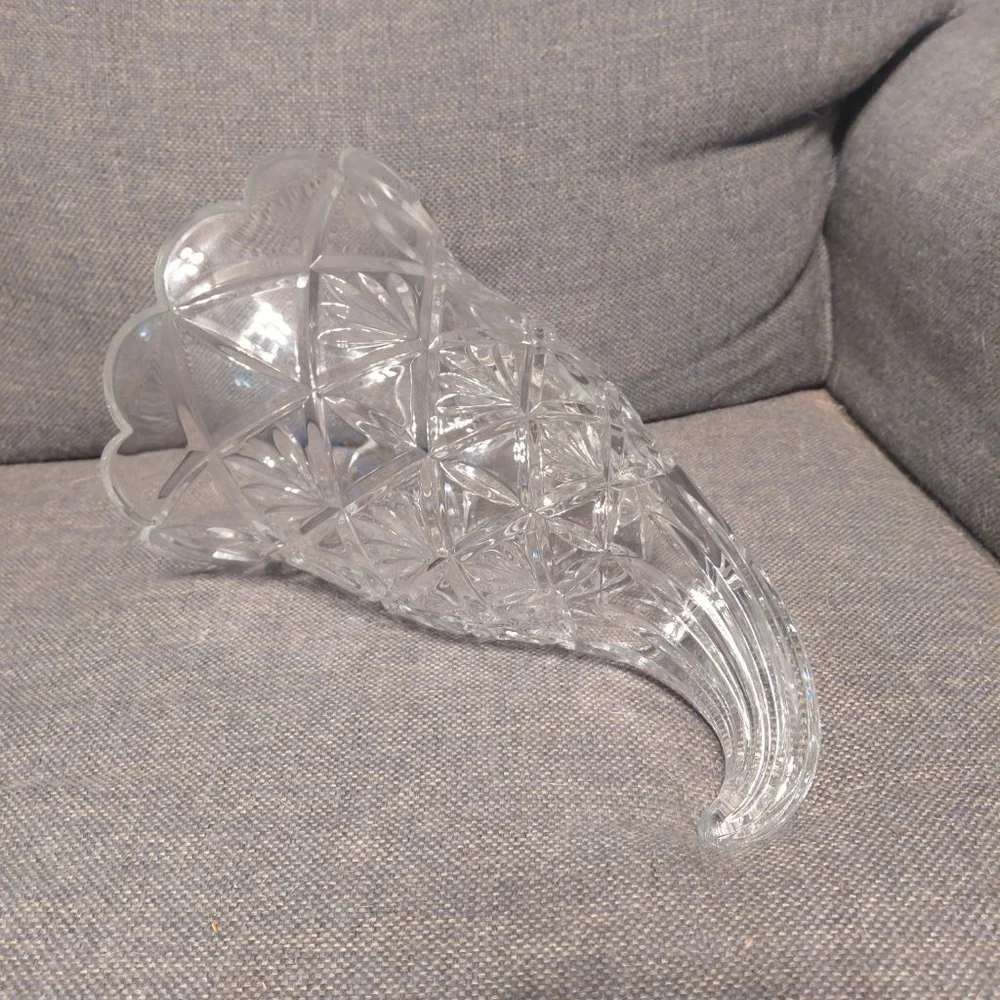 Shannon Crystal Clear Cornucopia Vase One Size